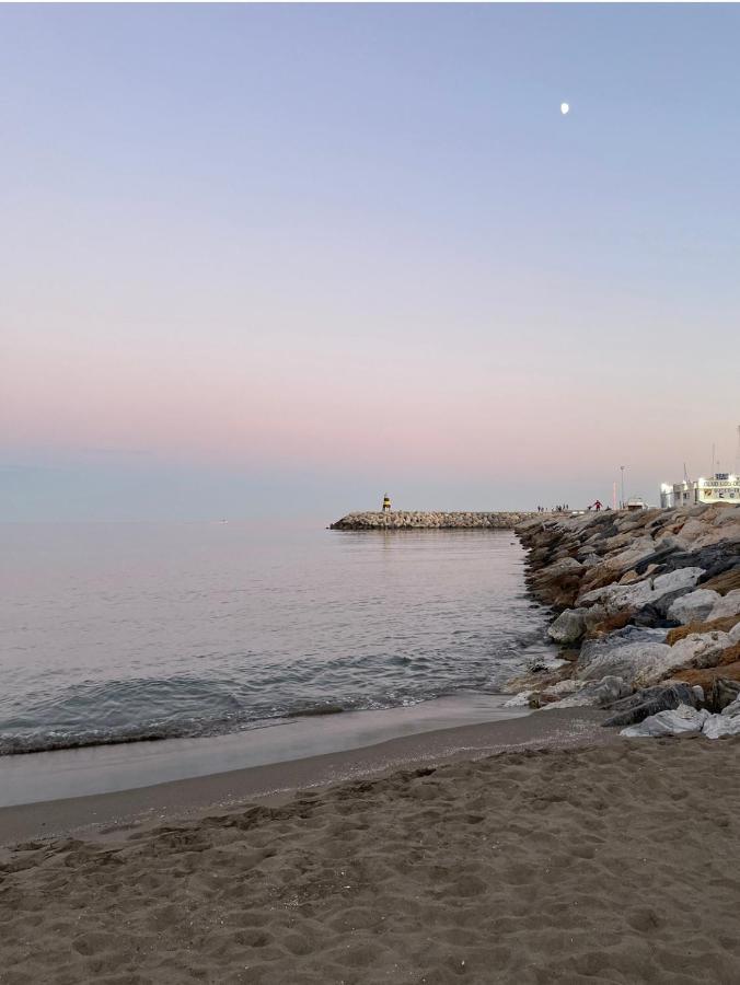 Cosy Sunrise Beach 托雷莫利诺斯 外观 照片
